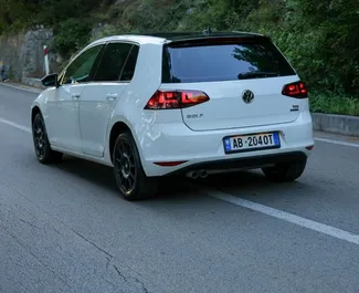 Volkswagen Golf 7 2015 con sistema A trazione anteriore, disponibile a Tirana.