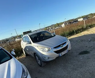 Noleggio auto Hyundai Tucson 2014 in Albania, con carburante Diesel e 130 cavalli di potenza ➤ A partire da 27 EUR al giorno.