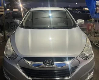 Vista frontale di un noleggio Hyundai Tucson a Durazzo, Albania ✓ Auto #16119. ✓ Cambio Automatico TM ✓ 0 recensioni.