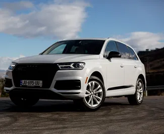 Vista frontale di un noleggio Audi Q7 a Batumi, Georgia ✓ Auto #15969. ✓ Cambio Automatico TM ✓ 0 recensioni.
