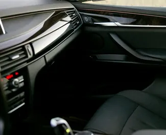 Motore Ibrido da 2,0L di BMW X5 2017 per il noleggio a Batumi.