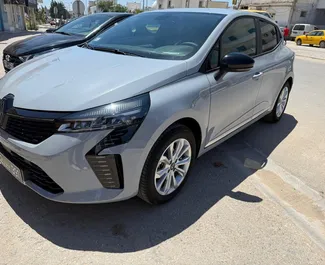 Noleggio Renault Clio 5. Auto Economica per il noleggio in Tunisia ✓ Cauzione di Deposito di 700 EUR ✓ Opzioni assicurative RCT.