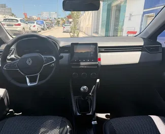 Noleggio Renault Clio 5. Auto Economica per il noleggio in Tunisia ✓ Cauzione di Deposito di 700 EUR ✓ Opzioni assicurative RCT.