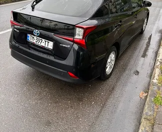 Noleggio auto Toyota Prius 2019 in Georgia, con carburante Ibrido e 37 cavalli di potenza ➤ A partire da 105 GEL al giorno.