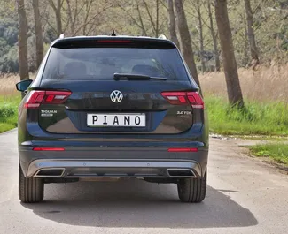 Volkswagen Tiguan 2022 disponibile per il noleggio in Becici, con limite di chilometraggio di illimitato.