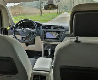 Noleggia Volkswagen Tiguan a Becici Montenegro