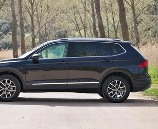 Noleggio Volkswagen Tiguan. Auto Comfort, Crossover per il noleggio in Montenegro ✓ Cauzione di Deposito di 500 EUR ✓ Opzioni assicurative RCT.