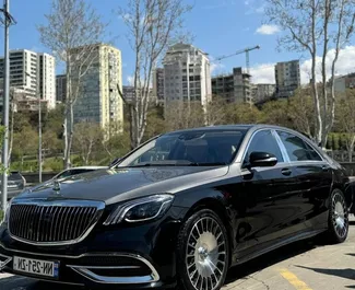 Vista frontale di un noleggio Mercedes-Benz S-Class a Tbilisi, Georgia ✓ Auto #16144. ✓ Cambio Automatico TM ✓ 0 recensioni.