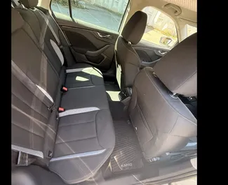 Skoda Kamiq 2026 disponibile per il noleggio in Becici, con limite di chilometraggio di illimitato.