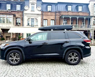 Noleggio Toyota Highlander. Auto Comfort, Premium, Crossover per il noleggio in Georgia ✓ Cauzione di Senza deposito ✓ Opzioni assicurative RCT, FDW, All'estero.