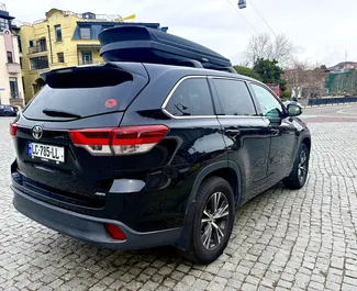 Motore Benzina da 35,0L di Toyota Highlander 2017 per il noleggio a Tbilisi.