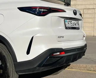 Changan X5 Plus 2025 disponibile per il noleggio ad Almaty, con limite di chilometraggio di 200 km/giorno.