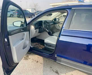 Volkswagen Tiguan 2023 disponibile per il noleggio a Tbilisi, con limite di chilometraggio di illimitato.