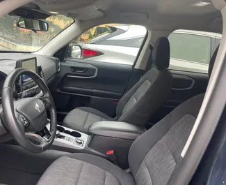 Ford Bronco 2024 disponibile per il noleggio a Tbilisi, con limite di chilometraggio di illimitato.