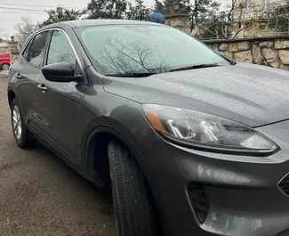 Ford Escape 2022 disponibile per il noleggio a Kutaisi, con limite di chilometraggio di illimitato.