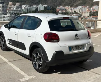 Motore Diesel da 1,5L di Citroen C3 2022 per il noleggio a Rafailovici.