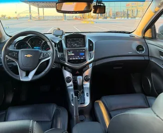 Noleggio Chevrolet Cruze. Auto Comfort per il noleggio in Albania ✓ Cauzione di Senza deposito ✓ Opzioni assicurative RCT, CDW, FDW, All'estero.