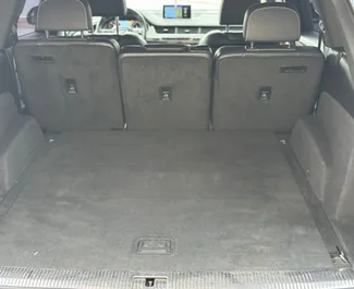 Audi Q7 2019 con sistema A trazione integrale, disponibile a Rafailovici.