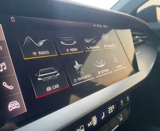 Motore Benzina da 2,0L di Audi A3 Sedan 2024 per il noleggio a Dubai.