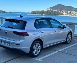 Motore Diesel da 2,0L di Volkswagen Golf 8 2022 per il noleggio a Rafailovici.