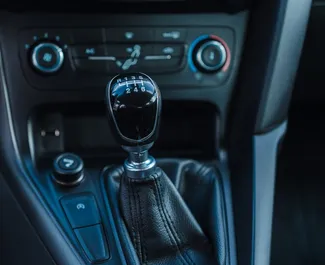 Noleggio Ford Focus SW. Auto Economica, Comfort per il noleggio in Montenegro ✓ Cauzione di Deposito di 200 EUR ✓ Opzioni assicurative RCT, CDW, SCDW, FDW, Furto, All'estero, Giovane, Senza deposito.
