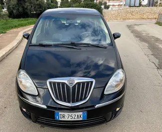 Noleggio auto Lancia Musa #9995 Manuale all'aeroporto di Tirana, dotata di motore 1,4L ➤ Da Begi in Albania.