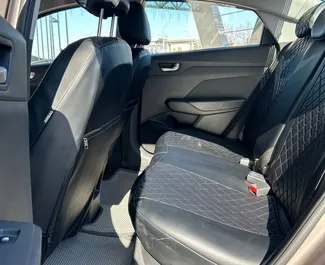 Noleggio auto Hyundai Accent 2021 in Bielorussia, con carburante Benzina e 130 cavalli di potenza ➤ A partire da 38 USD al giorno.