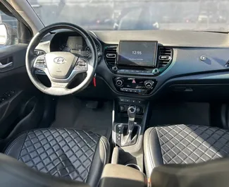 Noleggio Hyundai Accent. Auto Economica per il noleggio in Bielorussia ✓ Cauzione di Deposito di 100 USD ✓ Opzioni assicurative RCT.