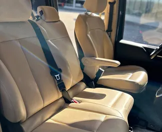 Motore Benzina da 2,2L di Hyundai Staria 2024 per il noleggio a Minsk.