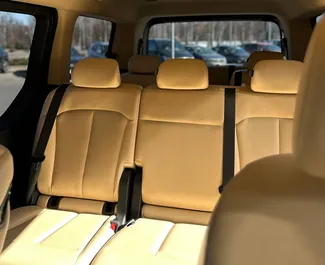 Vista frontale di un noleggio Hyundai Staria a Minsk, Bielorussia ✓ Auto #15925. ✓ Cambio Automatico TM ✓ 0 recensioni.