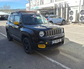 Vista frontale di un noleggio Jeep Renegade a Tbilisi, Georgia ✓ Auto #15618. ✓ Cambio Manuale TM ✓ 0 recensioni.