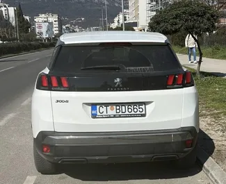 Vista frontale di un noleggio Peugeot 3008 all'aeroporto di Podgorica, Montenegro ✓ Auto #15718. ✓ Cambio Automatico TM ✓ 1 recensioni.