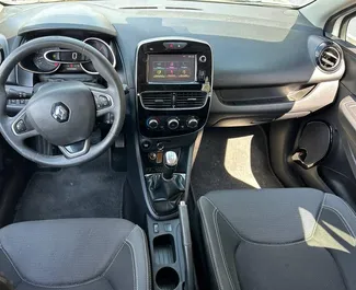 Noleggio auto Renault Clio 4 2016 in Montenegro, con carburante Diesel e 90 cavalli di potenza ➤ A partire da 19 EUR al giorno.