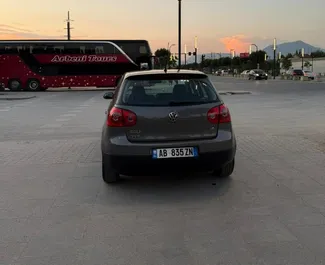 Noleggio Volkswagen Golf 5. Auto Economica, Comfort per il noleggio in Albania ✓ Cauzione di Senza deposito ✓ Opzioni assicurative RCT, All'estero.