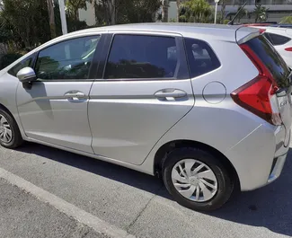 Noleggio auto Honda Fit 2018 a Cipro, con carburante Benzina e 98 cavalli di potenza ➤ A partire da 18 EUR al giorno.