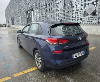 Hyundai i30 2019 disponibile per il noleggio all'aeroporto di Tirana, con limite di chilometraggio di illimitato.