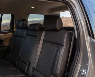 Noleggio Hyundai Santa Fe. Auto Comfort, Crossover per il noleggio in Georgia ✓ Cauzione di Deposito di 560 GEL ✓ Opzioni assicurative RCT, CDW, SCDW, FDW, Passeggeri, Furto.