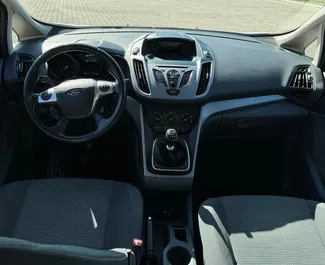 Motore Diesel da 1,6L di Ford C-Max Grand 2015 per il noleggio a Tirana.