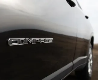 Motore Benzina da 2,0L di Jeep Compass 2024 per il noleggio a Tbilisi.