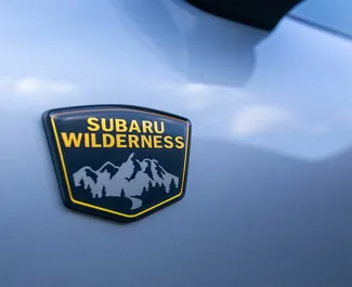 Interni di Subaru Crosstrek in affitto in Georgia. Un'ottima auto da 5 posti con cambio Automatico.