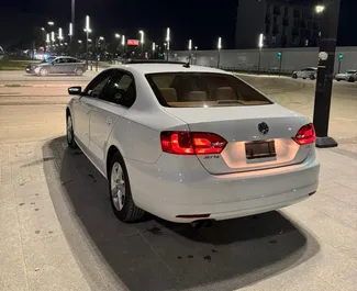 Noleggio Volkswagen Jetta. Auto Economica, Comfort per il noleggio in Albania ✓ Cauzione di Senza deposito ✓ Opzioni assicurative RCT, All'estero.