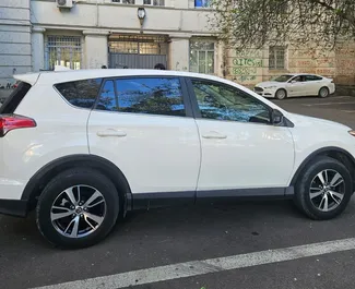 Noleggio Toyota Rav4. Auto Comfort, SUV, Crossover per il noleggio in Georgia ✓ Cauzione di Deposito di 100 GEL ✓ Opzioni assicurative RCT, FDW, Passeggeri, Furto.
