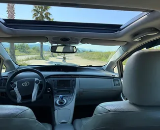 Noleggio Toyota Prius. Auto Economica, Comfort per il noleggio in Georgia ✓ Cauzione di Senza deposito ✓ Opzioni assicurative RCT, CDW, Senza deposito.