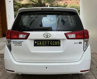 Noleggio auto Toyota Innova #16175 Automatico all'aeroporto di Goa, dotata di motore 2,4L ➤ Da Umar a Goa.
