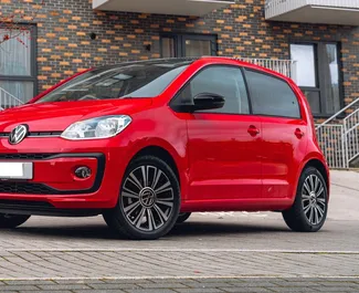Vista frontale di un noleggio Volkswagen Up! a Zara, Croazia ✓ Auto #16314. ✓ Cambio Manuale TM ✓ 0 recensioni.