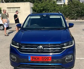 Motore Benzina da 1,0L di Volkswagen T-Cross 2023 per il noleggio a Limassol.