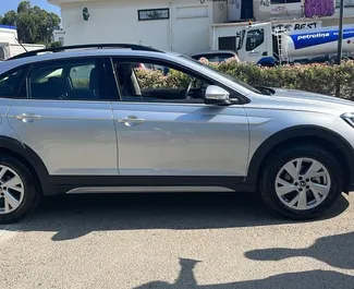 Noleggio Volkswagen Taigo. Auto Economica, Comfort, Crossover per il noleggio a Cipro ✓ Cauzione di Deposito di 500 EUR ✓ Opzioni assicurative RCT, CDW, SCDW, Furto, Giovane.