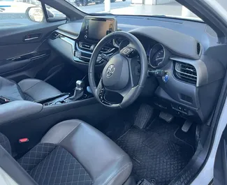 Motore Ibrido da 1,5L di Toyota C-HR 2020 per il noleggio a Limassol.