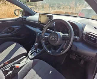 Noleggio auto Toyota Yaris 2021 a Cipro, con carburante Benzina e 120 cavalli di potenza ➤ A partire da 22 EUR al giorno.