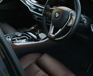BMW X5 2024 disponibile per il noleggio a Larnaca, con limite di chilometraggio di illimitato.